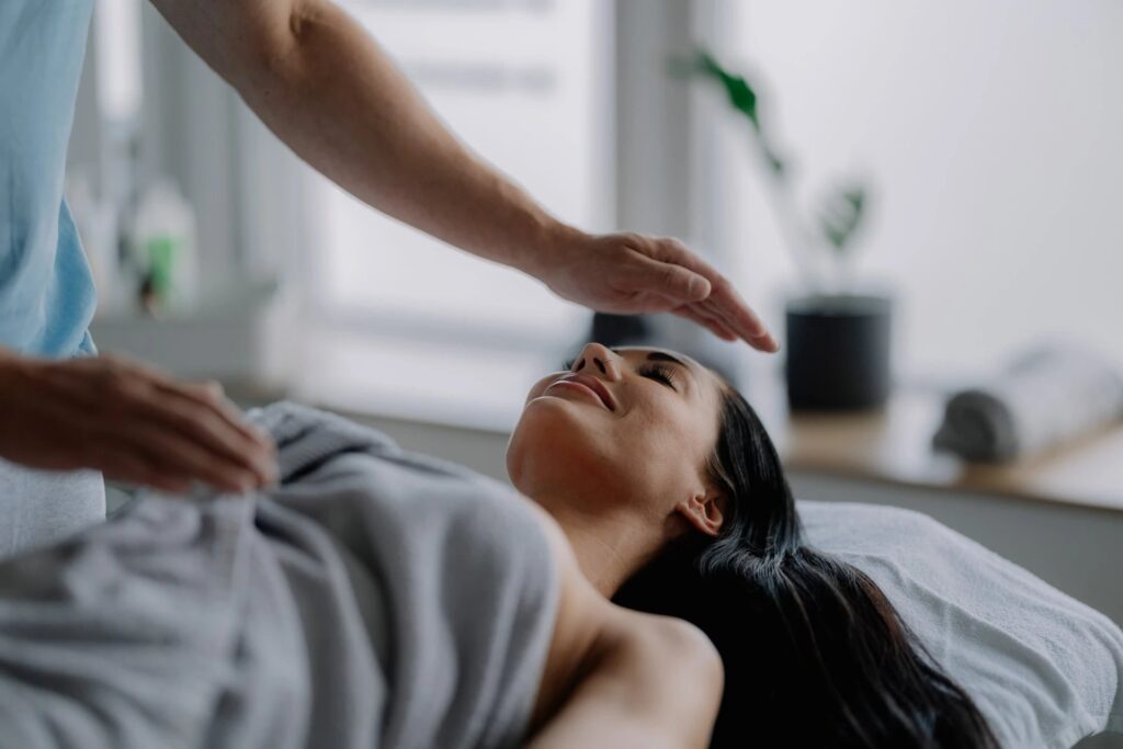 Reiki masáž Jirkov – harmonizace energie