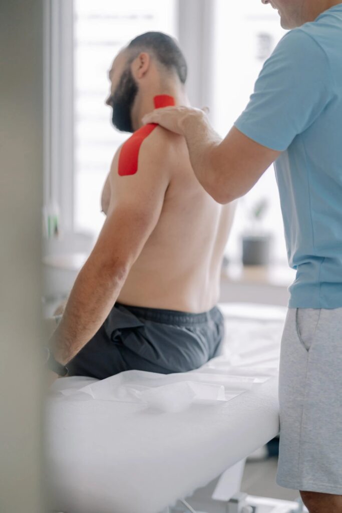 Tejpování Jirkov – moderní metoda úlevy od bolesti